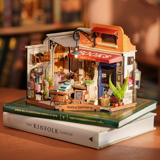 DIY Mini House Corner Bookstore - The Toy Station