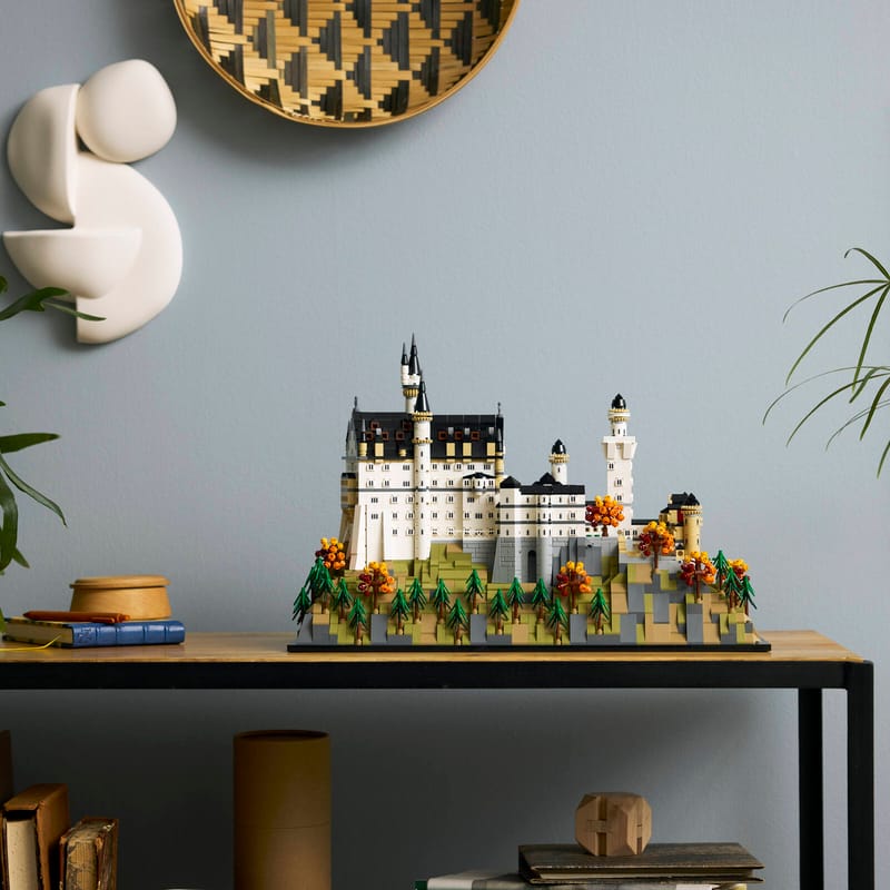 LEGO Architecture Neuschwanstein Castle 21063