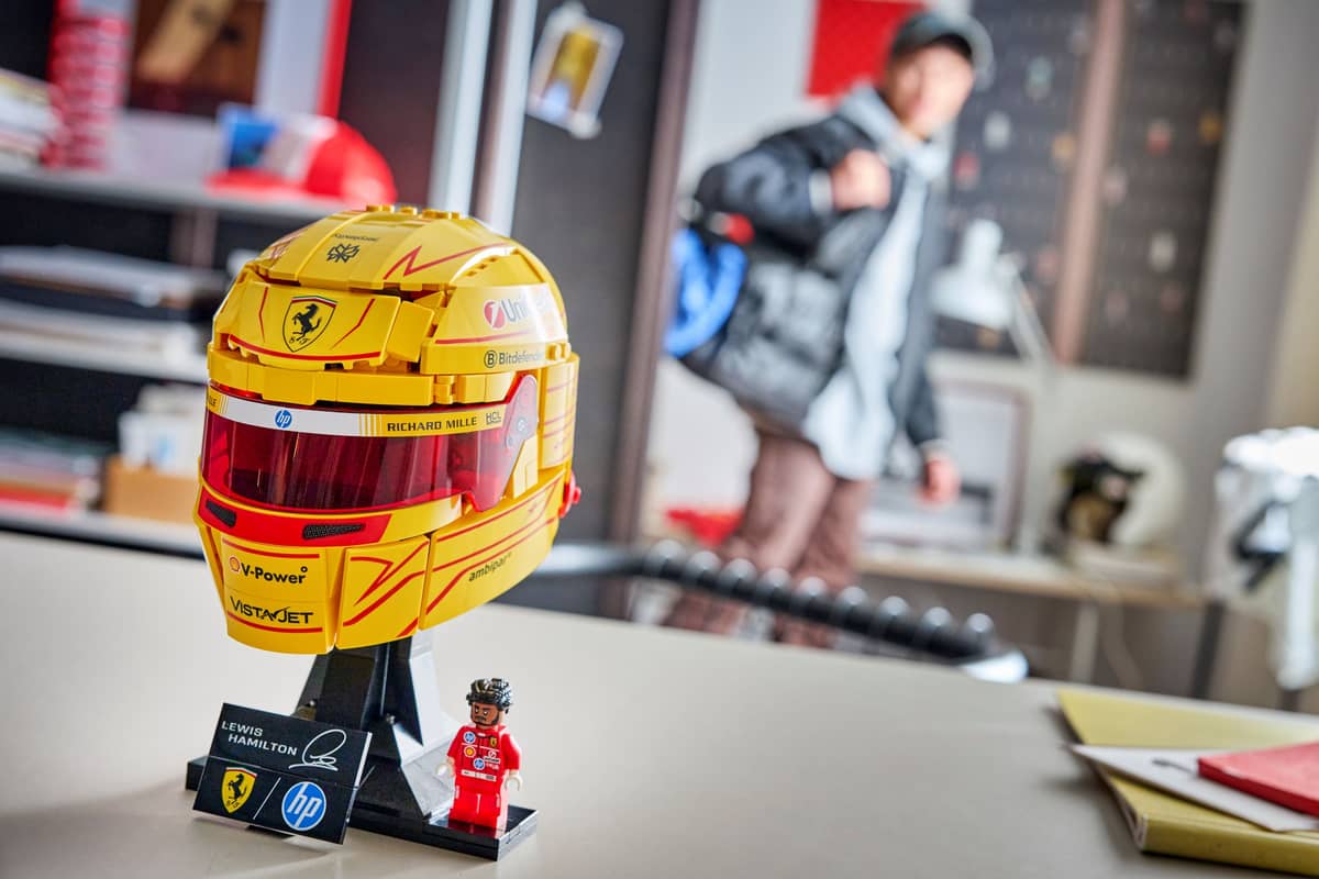 LEGO 43022 Editions Scuderia Ferrari HP Lewis Hamilton Helmet