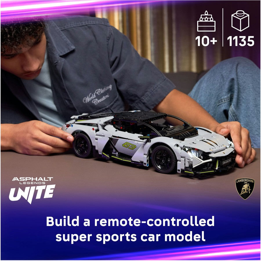Lego 42214 Lamborghini Revuelto Super Sports Car