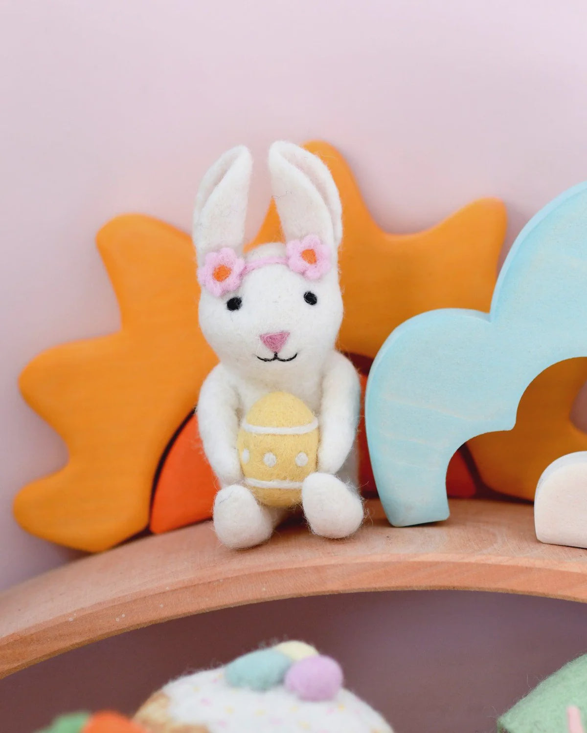 Rabbit With Easter Egg - The Toy Station