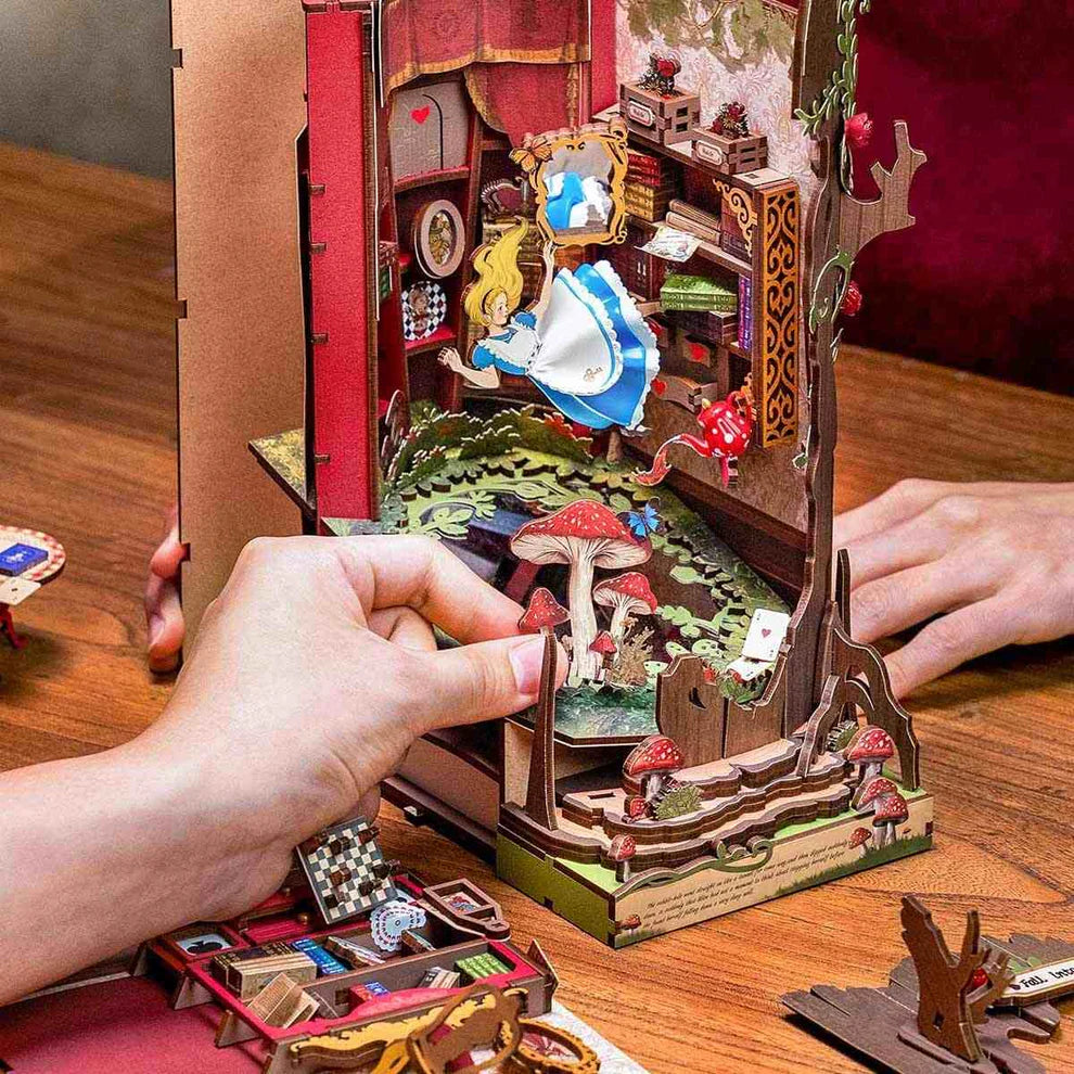 DIY Book ends kit - Fall Into Wonder - The Toy Station