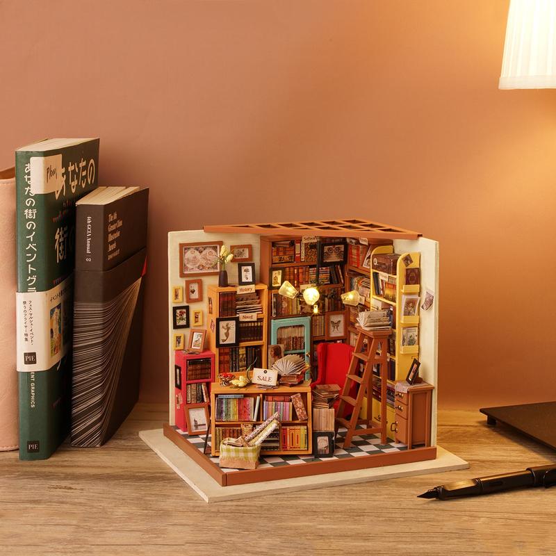 DIY Mini House Sam's Study - The Toy Station