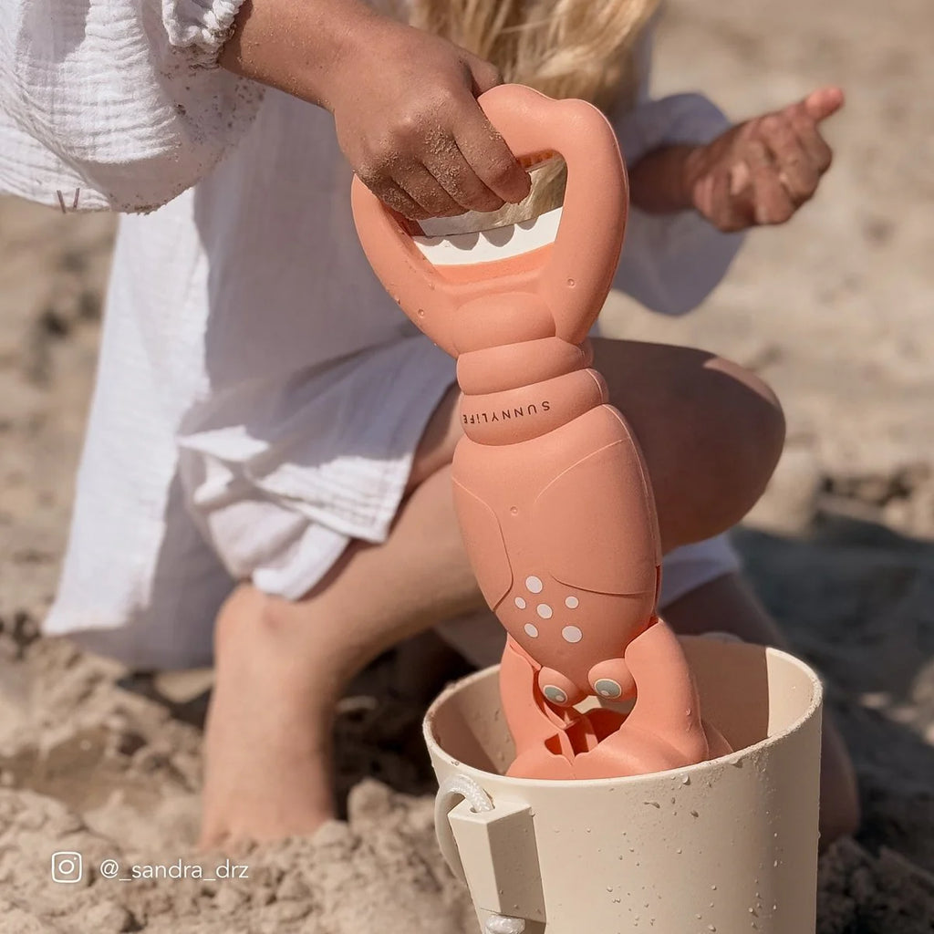 Sand Claws