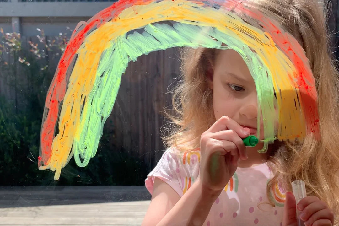 Silk 8 Crayons - The Toy Station