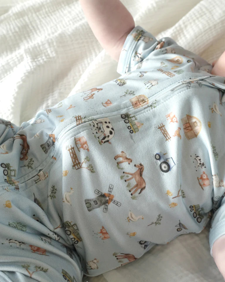 Bébé by Minihaha FARM PRINT ECO COSY SS ZIPSUIT